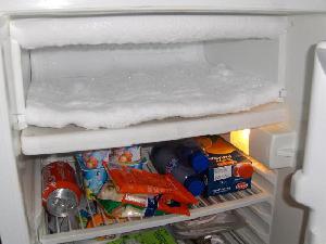 Réfrigérateur avec du givre